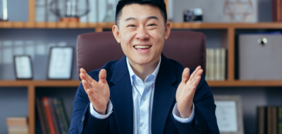 man talking virtual-meeting